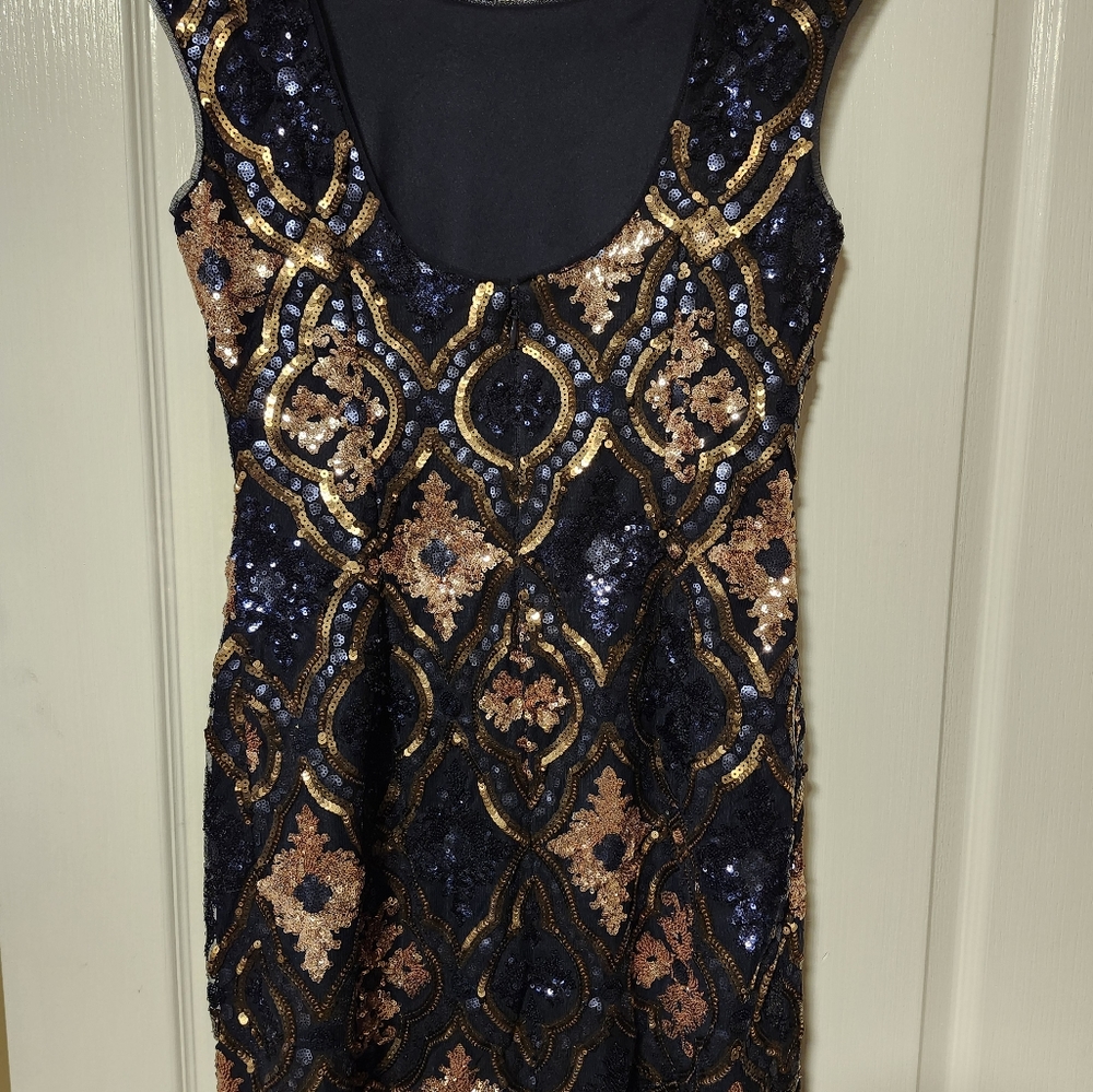 Nicole Miller Sequin Dress - Picture 5 of 7